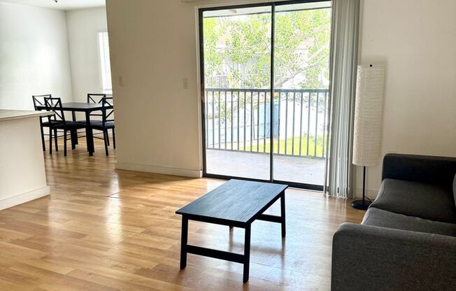 1 bed, 1 bath, 713 sqft, $1,395, Unit 168