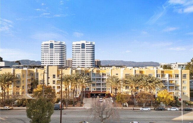 2 beds, 2 baths, 1,050 sqft, $3,450, Unit 206