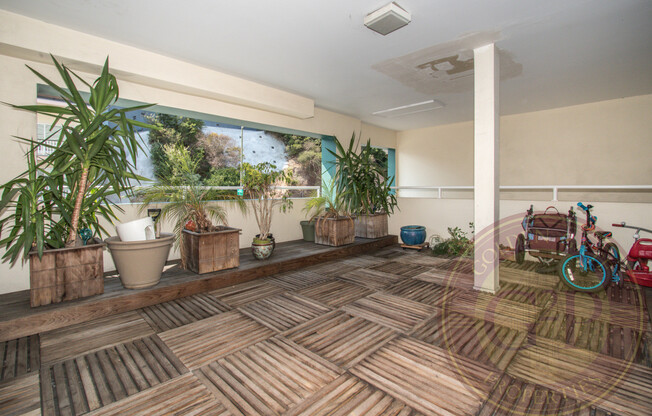 Corona Heights - 3 BR, 2.5 BA Condo 1,586 Sq. Ft. - 3D Virtual Tour, Parking, Patio
