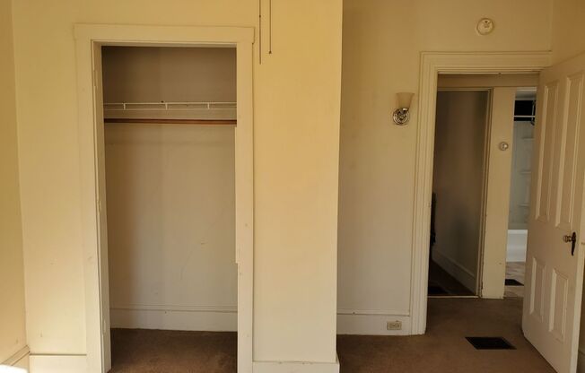 2 beds, 1 bath, $1,150, Unit Apt. C