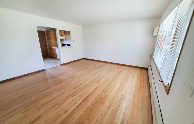 2 beds, 1 bath, 775 sqft, $1,379, Unit 2346-2