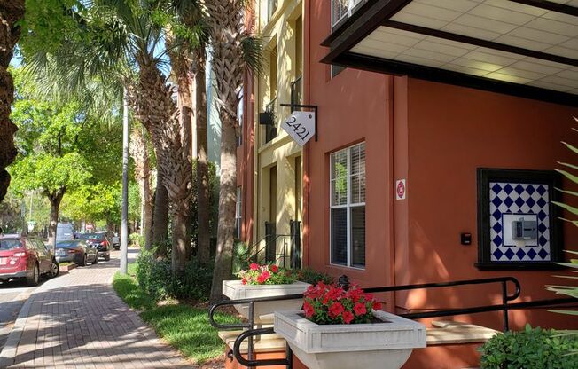 402 S Armenia Ave. #133