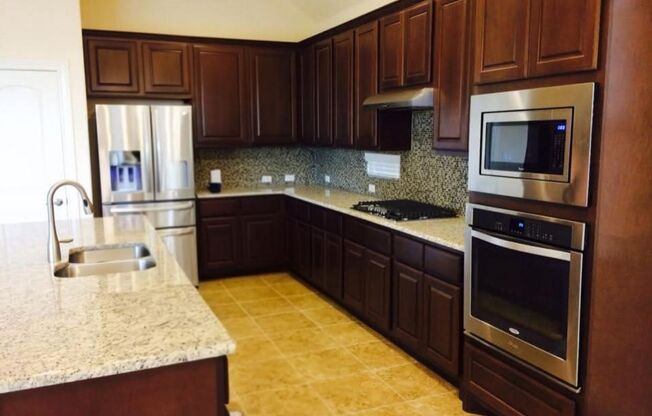 Make This Pflugerville Residence Your New Home!!