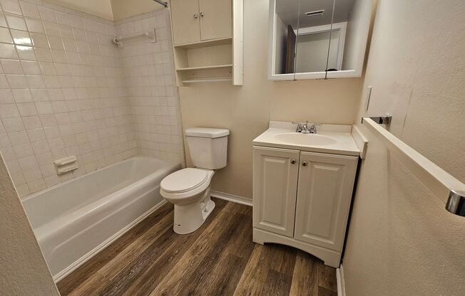 1 bed, 1 bath, 594 sqft, $670, Unit 5319-07