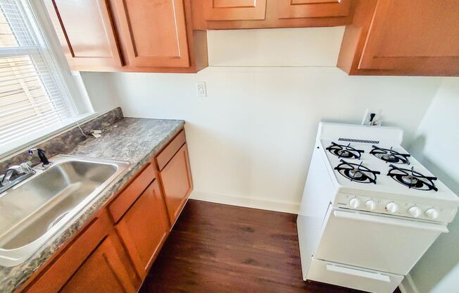 1 bed, 1 bath, 495 sqft, $750, Unit 22