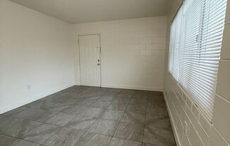 2 beds, 1 bath, $1,260, Unit A