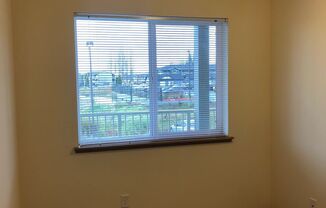 2 beds, 1 bath, 905 sqft, $1,675, Unit 15-204