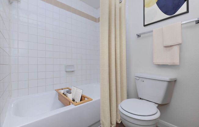 1 bed, 1 bath, 809 sqft, $1,150, Unit 1904