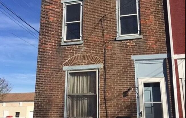 Ready to Move-in Charming 4-Bedroom 2 Bath Home in Pottstown – 202 South Franklin Street