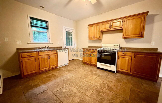 207 EDMOND ST