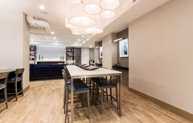 1 bed, 1 bath, 629 sqft, $4,725, Unit 29D