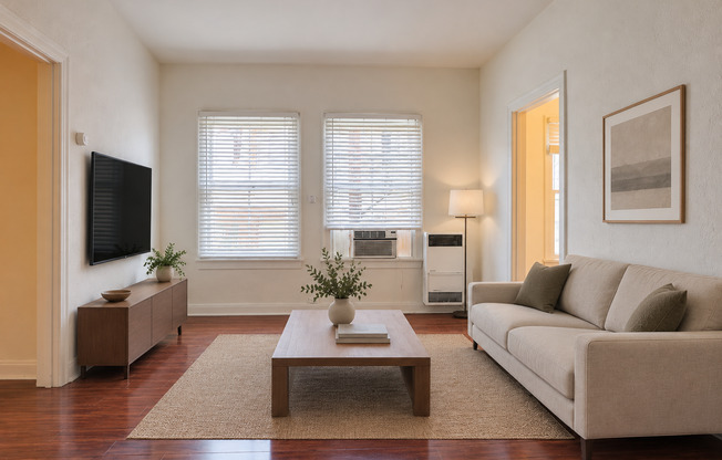 Studio, 1 bath, 450 sqft, $1,350, Unit 111