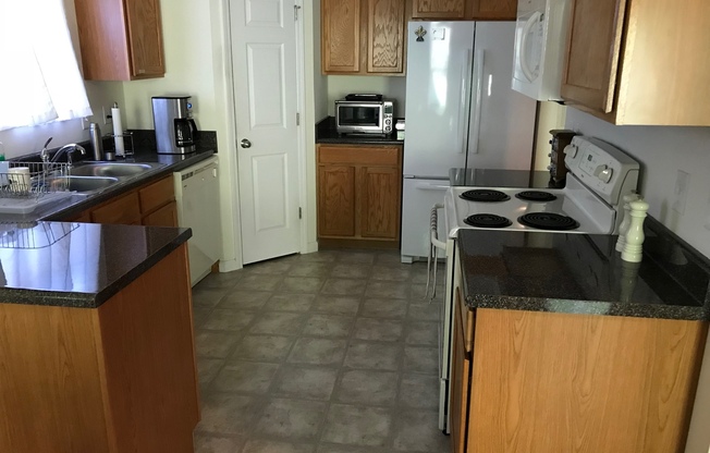 3 beds, 2 baths, $1,900