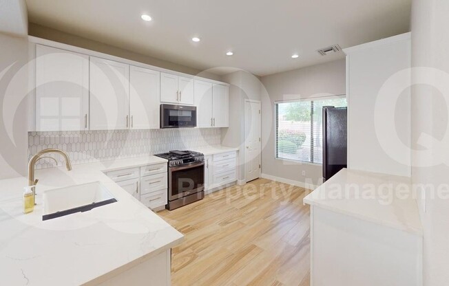 21222 N 94 LN