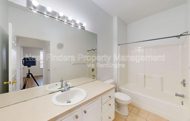 2 beds, 2 baths, 1,050 sqft, $1,350, Unit 912