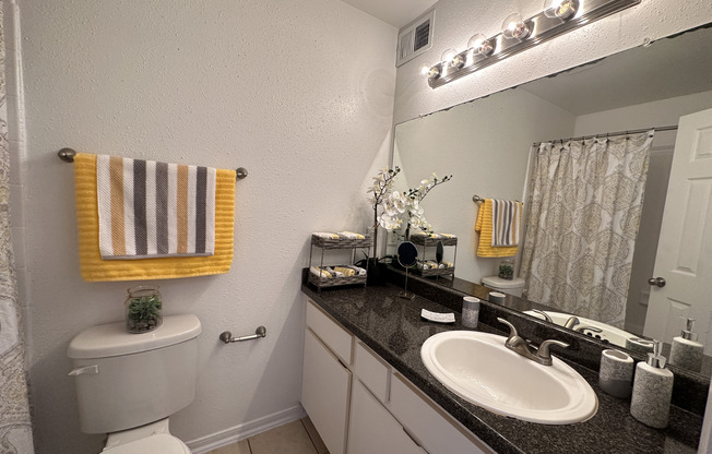 3 beds, 2 baths, 1,096 sqft, $1,399