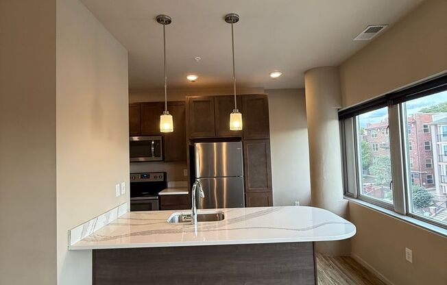 1 bed, 1 bath, 783 sqft, $1,245, Unit 408