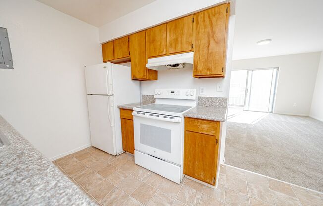 2 beds, 1 bath, $2,200, Unit 2