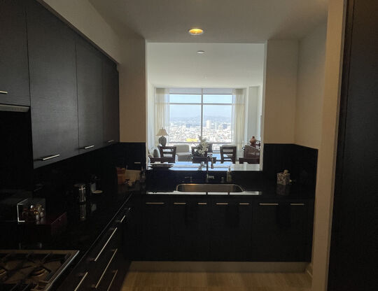 1 bed, 2 baths, 1,090 sqft, $6,000, Unit 39F