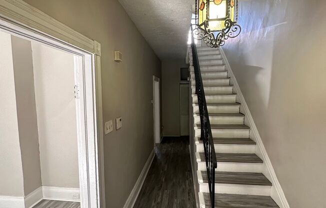 *** Shadyside * Large 4 Bedroom House For Rent * Incredible Location * Walk to Shopping * Renovated * Available Now ***