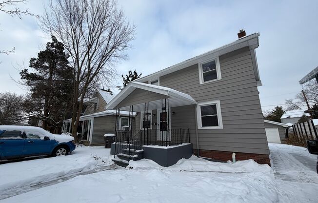 2501 Oakridge - Nice Three Bedroom Home with Two Car Garage & Central Air!