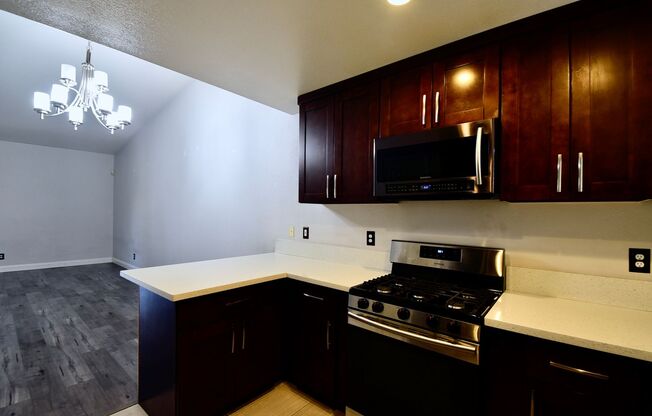 Live In The Heart Of Summerlin 2 Bed 2 Bath Condo!