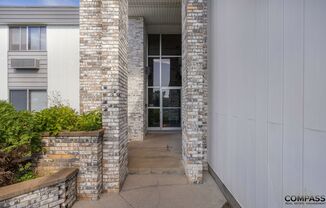 1 bed, 1 bath, 500 sqft, $895, Unit 216