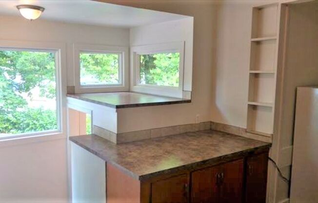7 bed 2Bath, Clean Home Across from Oregon State