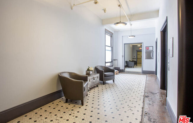 Studio, 1 bath, 760 sqft, $2,250, Unit 714