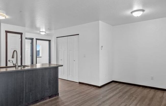 1 bed, 1 bath, 780 sqft, $1,495, Unit The Landmark -126-PIN #373 BLDG 126 #102