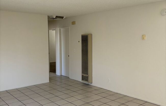 2 beds, 2 baths, $1,300, Unit C