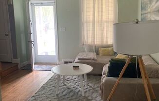 2 beds, 1 bath, $1,650