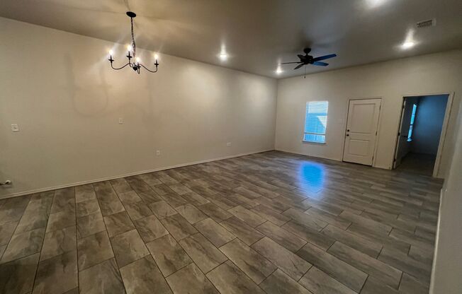 Beautiful 3 Bedroom Available in North Lubbock!