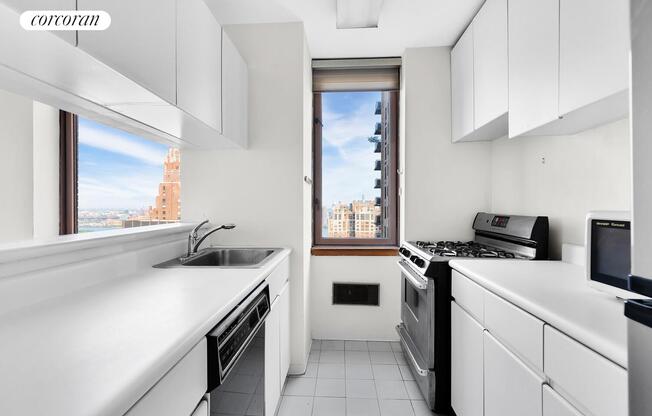 1 bed, 2.5 baths, 849 sqft, $5,500, Unit 30G