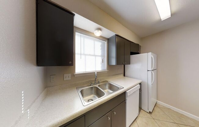 2 beds, 2.5 baths, 1,031 sqft, $1,339, Unit 06