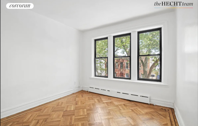 216 E 93 ST