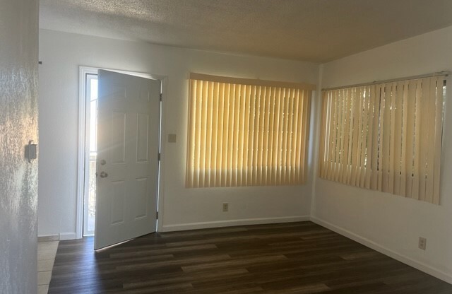 1 bed, 1 bath, 2,056 sqft, $1,850