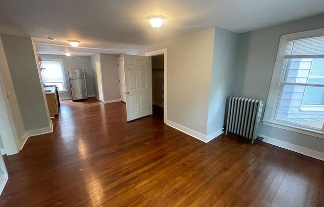 2 beds, 1 bath, 1,600 sqft, $1,750, Unit 1330 Chapel St - Unit 2