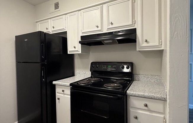 2 beds, 2 baths, 931 sqft, $1,185, Unit 14-1413