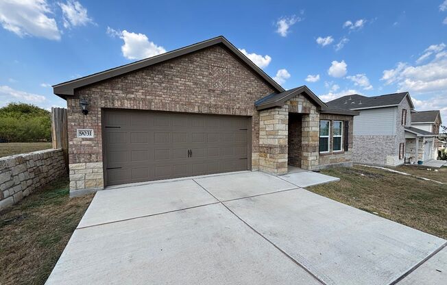 Gorgeous 4BD Brand New Home in High top Ridge