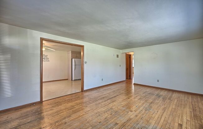 2 beds, 1 bath, $1,195