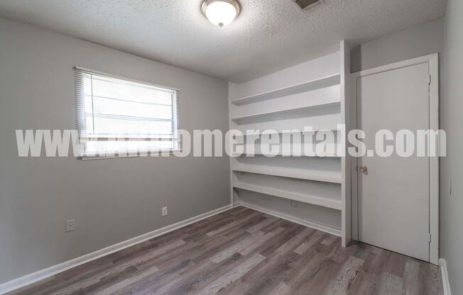 3 beds, 1 bath, $1,025