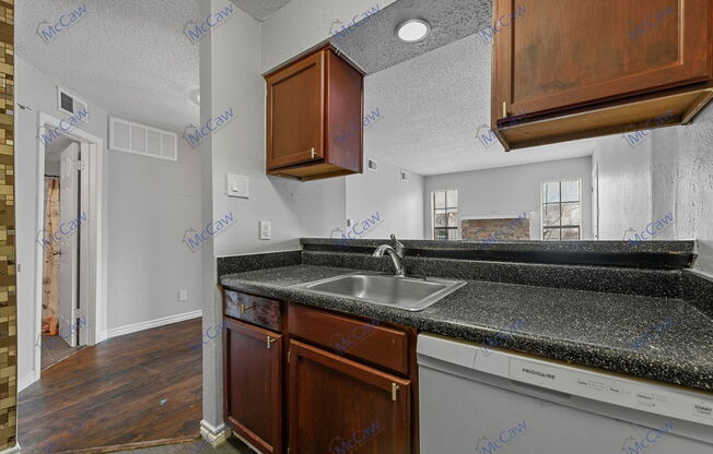 1 bed, 1 bath, 550 sqft, $900, Unit 323