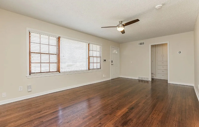 3 beds, 1 bath, $1,399