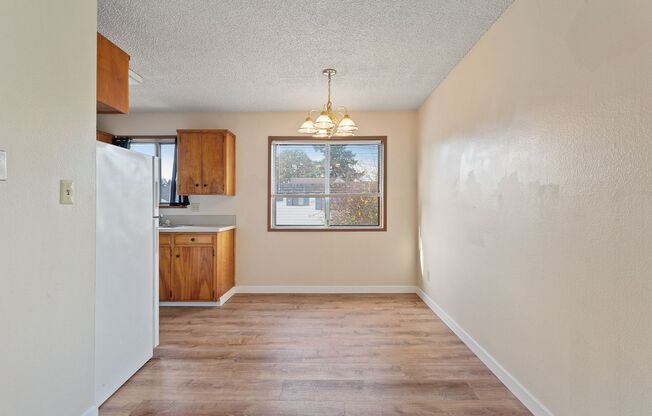 2 beds, 1 bath, 685 sqft, $1,195, Unit 8069