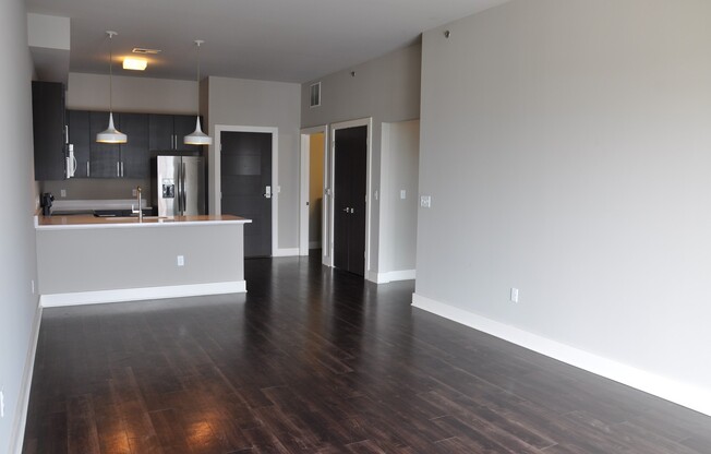 1 bed, 1 bath, 840 sqft, $1,800, Unit 511