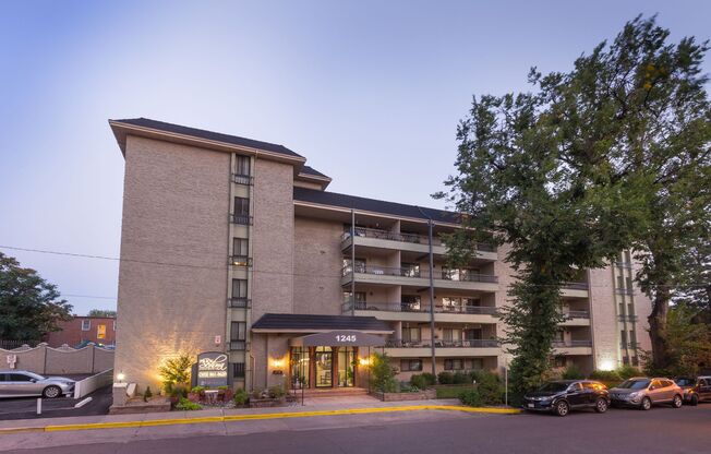 2 beds, 1 bath, 875 sqft, $1,750, Unit 404