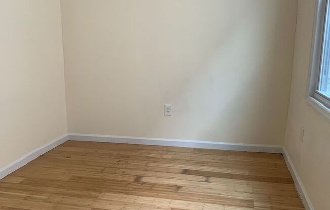 4 beds, 1 bath, $2,150, Unit #1