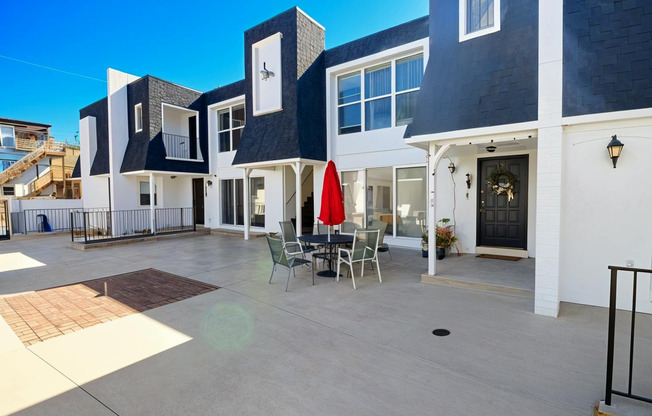 Plaza La Belle Apartments