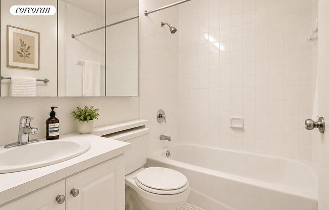 1 bed, 1 bath, 710 sqft, $4,400, Unit 7B